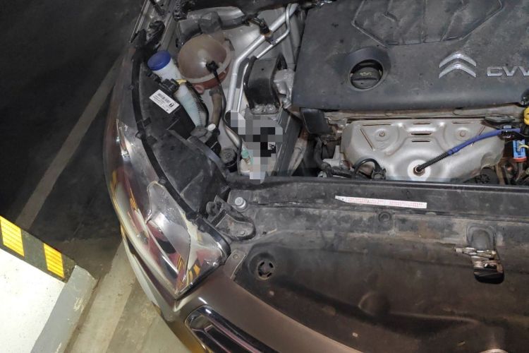 Used Citroen C4L 2013 1.8L Automatic Enjoyment Edition Engine Bay Right