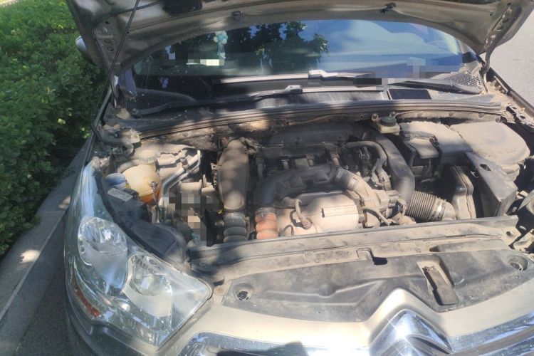 Used Citroen C4L 2013 1.6 THP Automatic Impression Edition Engine Bay Right
