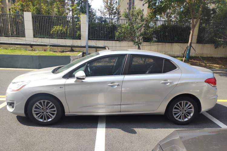 Used Citroen C4L 2013 1.8L Automatic Jingzhi Edition Exterior 3