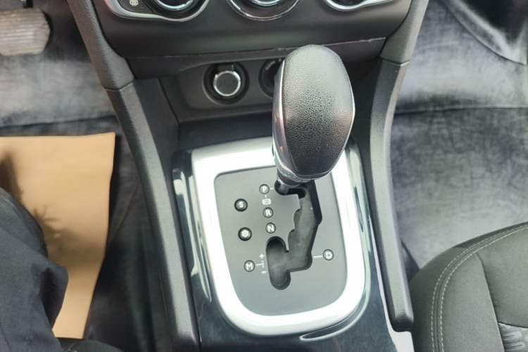 Used Citroen C4L 2013 1.6THP Automatic Enjoyment Edition Gear Lever
