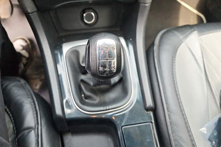 Used Citroen C4L 2013 1.8L Manual Jingxiang Edition Gear Lever