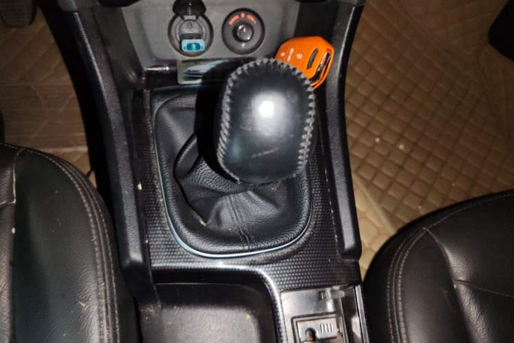 Used Citroen C4L 2013 1.8L Manual Jingzhi Edition Gear Lever