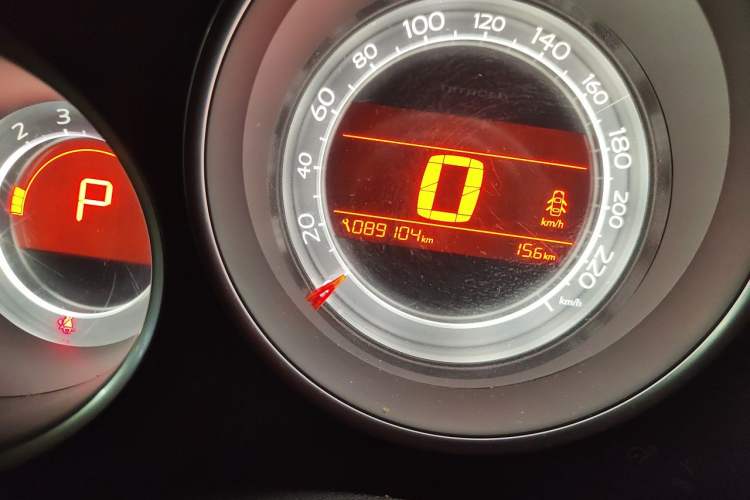 Used Citroen C4L 2013 1.6 THP Automatic Impression Edition Odometer Close Up