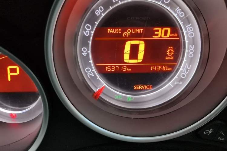 Used Citroen C4L 2013 1.6 THP Automatic Impression Edition Odometer Close Up