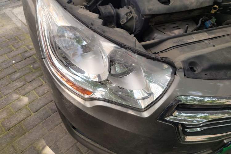 Used Citroen C4L 2013 1.8L Manual Jingzhi Edition Right Front Headlight
