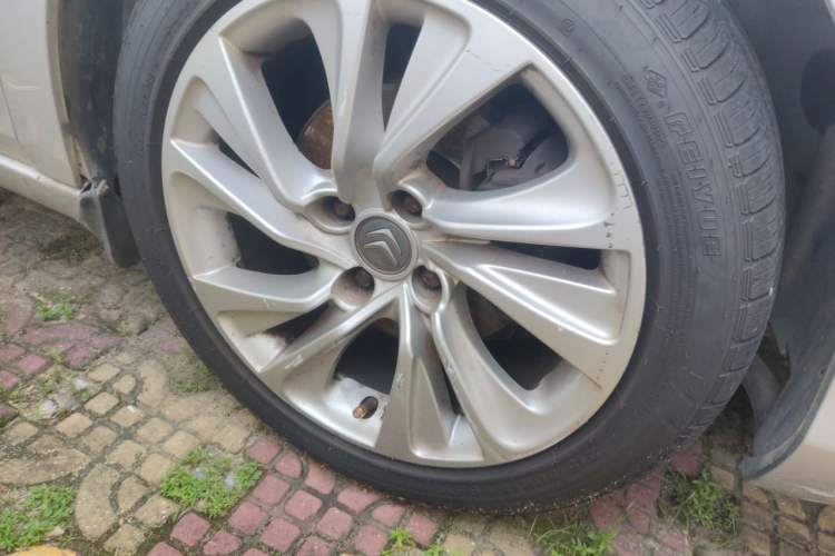 Used Citroen C4L 2013 1.6THP Automatic Dynamic Edition Right Front Wheel Hub