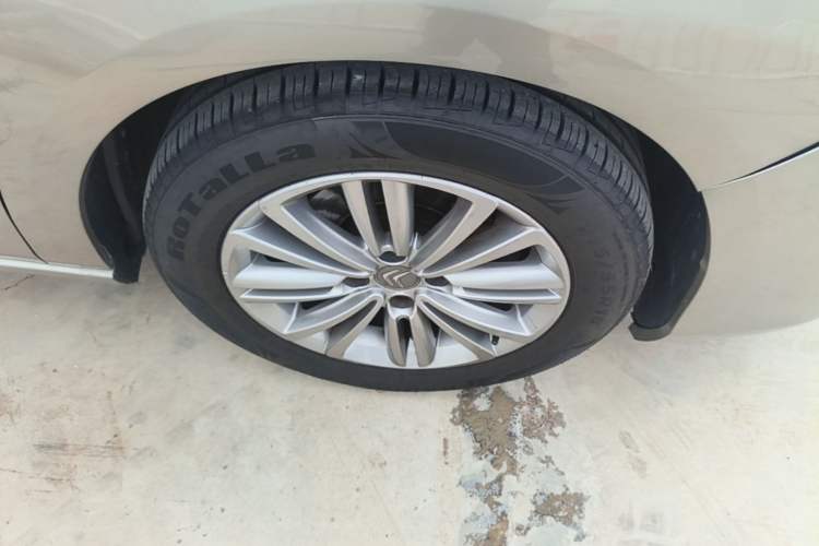 Used Citroen C4L 2013 1.6THP Automatic Enjoyment Edition Right Front Wheel Hub