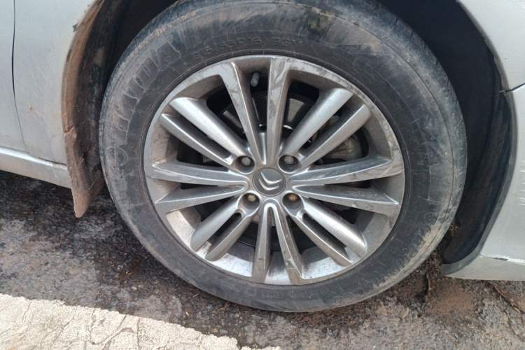 Used Citroen C4L 2013 1.6L Automatic Jingxiang Edition Right Front Wheel Hub