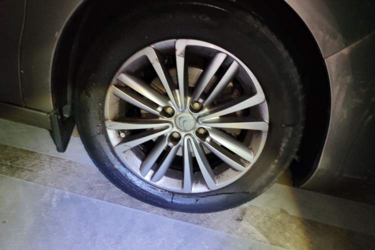Used Citroen C4L 2013 1.8L Manual Jingzhi Edition Right Front Wheel Hub