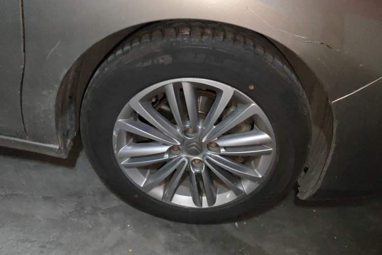Used Citroen C4L 2013 1.8L Automatic Enjoyment Edition Right Front Wheel Hub