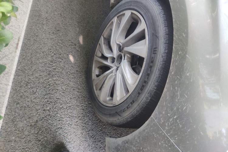 Used Citroen C4L 2013 1.6 THP Automatic Impression Edition Right Front Wheel Hub