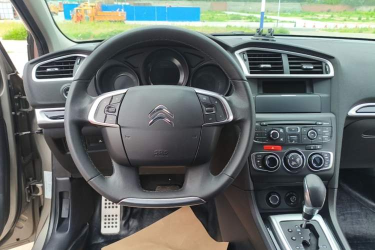 Used Citroen C4L 2013 1.6THP Automatic Enjoyment Edition Steering Wheel