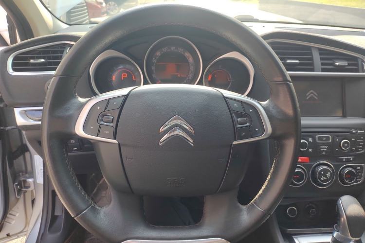 Used Citroen C4L 2013 1.8L Automatic Jingzhi Edition Steering Wheel