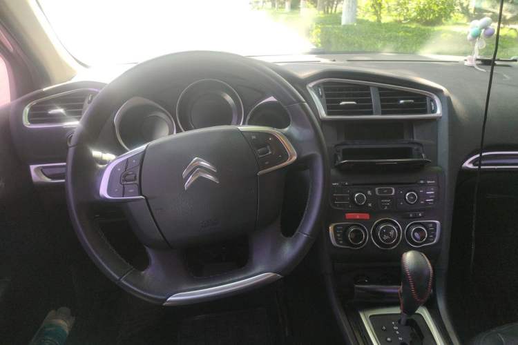 Used Citroen C4L 2013 1.6 THP Automatic Impression Edition Steering Wheel