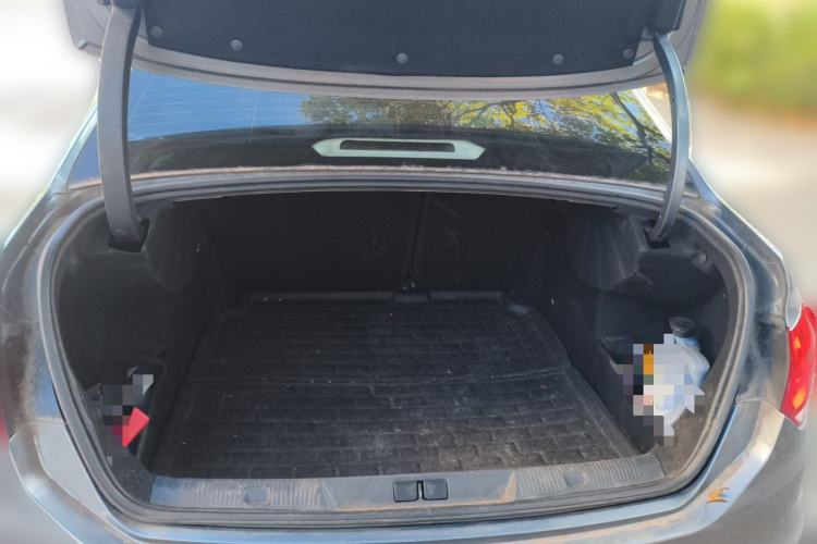 Used Citroen C4L 2013 1.6L Manual Jingzhi Edition Trunk