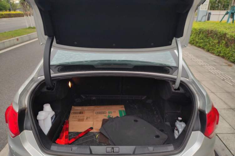 Used Citroen C4L 2013 1.6THP Automatic Enjoyment Edition Trunk