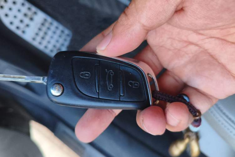 Used Citroen C4L 2013 1.6L Manual Jingzhi Edition Vehicle Key