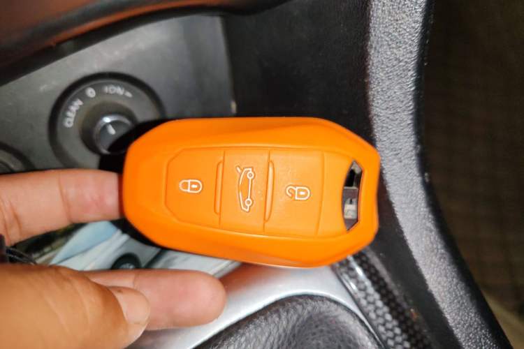 Used Citroen C4L 2013 1.8L Manual Jingzhi Edition Vehicle Key