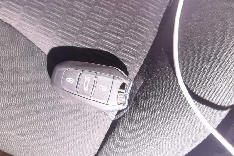 Used Citroen C4L 2013 1.6THP Automatic Enjoyment Edition Vehicle Key