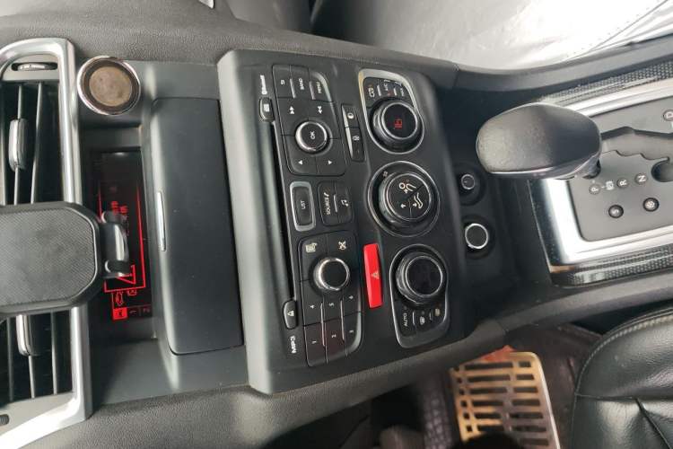 Used Citroen C4L 2013 1.6 THP Automatic Impression Edition Audio And AC Panel
