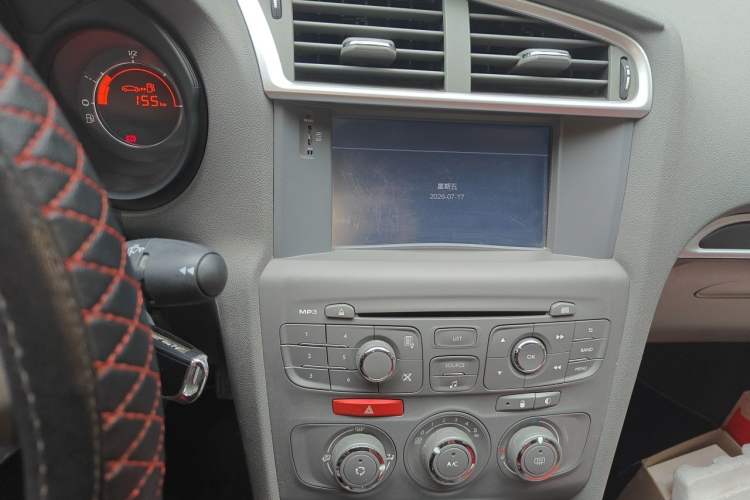 Used Citroen C4L 2013 1.6L Manual Jingxiang Edition Audio And AC Panel