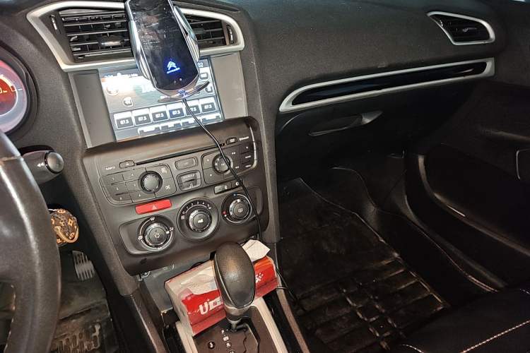 Used Citroen C4L 2013 1.8L Automatic Enjoyment Edition Audio And AC Panel