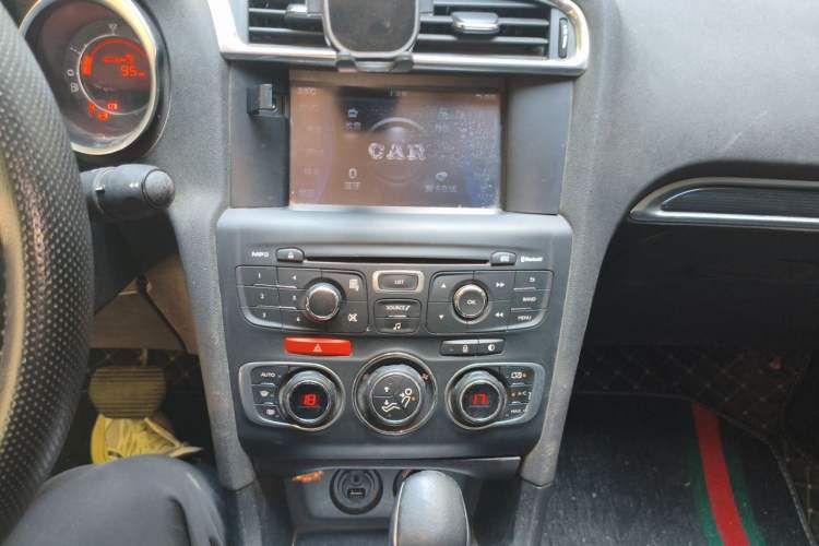 Used Citroen C4L 2013 1.6 THP Automatic Impression Edition Audio And AC Panel