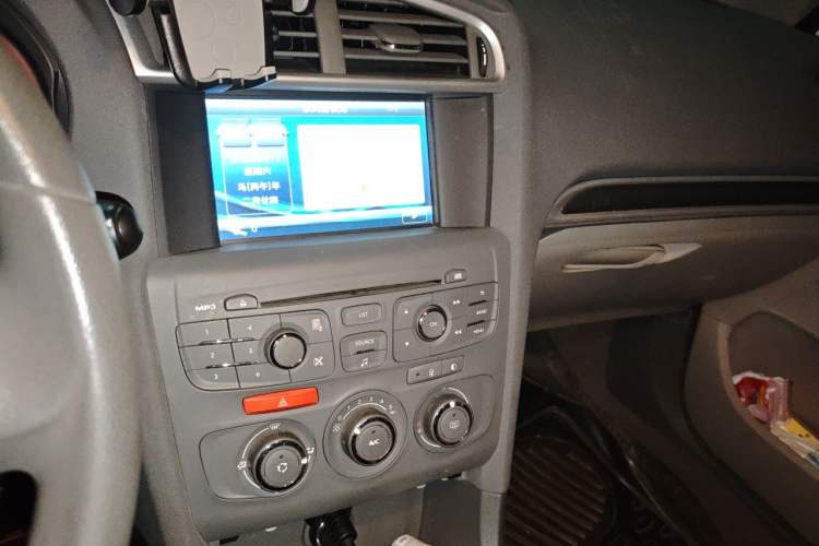 Used Citroen C4L 2013 1.6L Manual Jingxiang Edition Audio And AC Panel