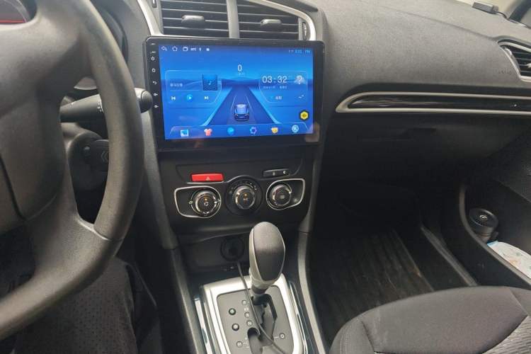 Used Citroen C4L 2013 1.8L Automatic Enjoyment Edition Audio And AC Panel
