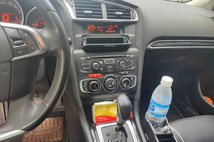 Used Citroen C4L 2013 1.6 THP Automatic Impression Edition Audio And AC Panel