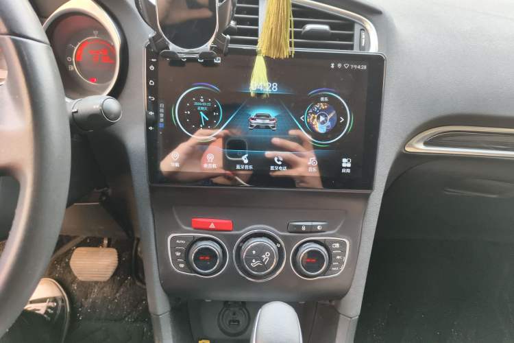 Used Citroen C4L 2013 1.6 THP Automatic Impression Edition Audio And AC Panel