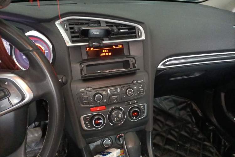 Used Citroen C4L 2013 1.8L Automatic Jingzhi Edition Audio And AC Panel