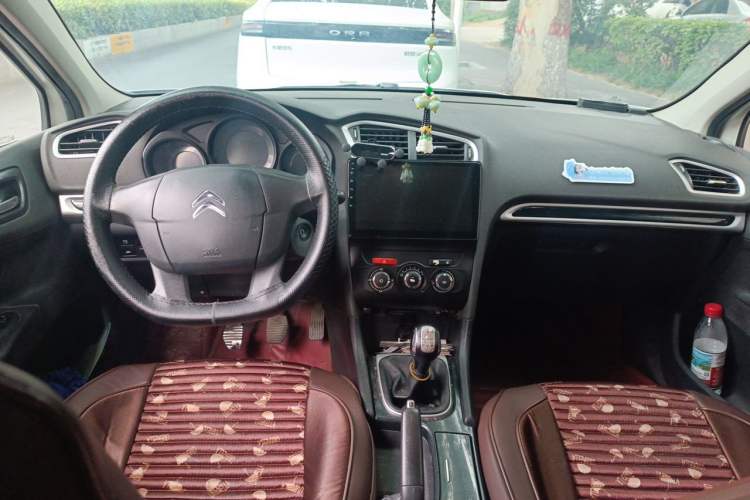 Used Citroen C4L 2013 1.8L Manual Jingxiang Edition Center Console