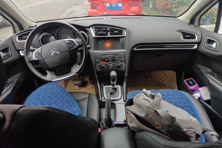 Used Citroen C4L 2013 1.8L Automatic Jingzhi Edition Center Console