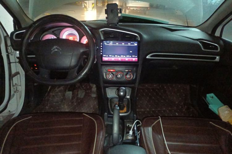 Used Citroen C4L 2013 1.8L Manual Jingxiang Edition Center Console