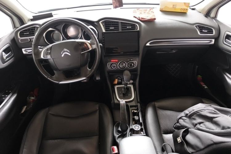 Used Citroen C4L 2013 1.8L Automatic Jingzhi Edition Center Console
