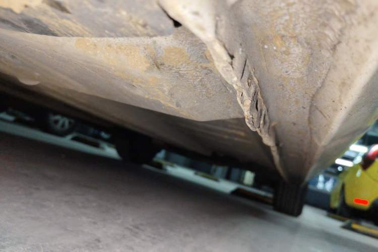 Used Citroen C4L 2013 1.6L Automatic Jingxiang Edition Chassis Front Left