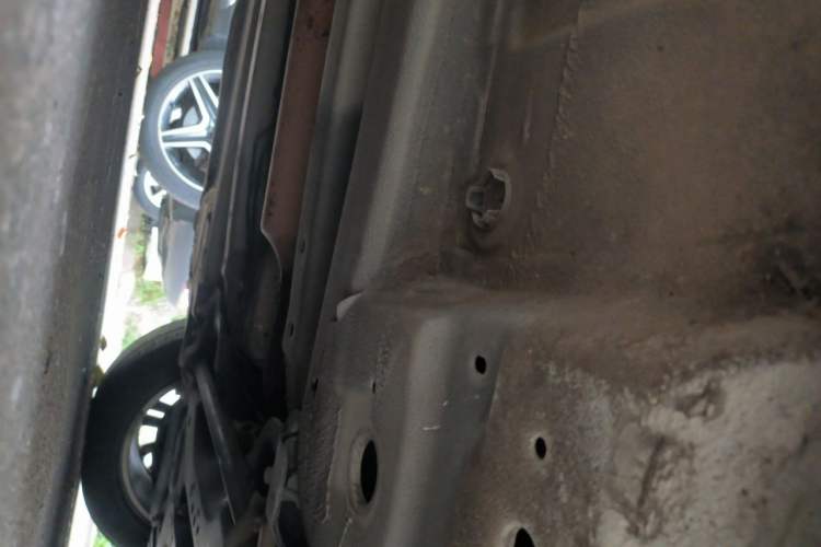 Used Citroen C4L 2013 1.8L Automatic Jingzhi Edition Chassis Front Right