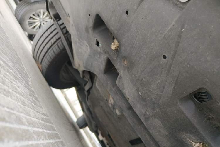 Used Citroen C4L 2013 1.8L Automatic Jingzhi Edition Chassis Front Right