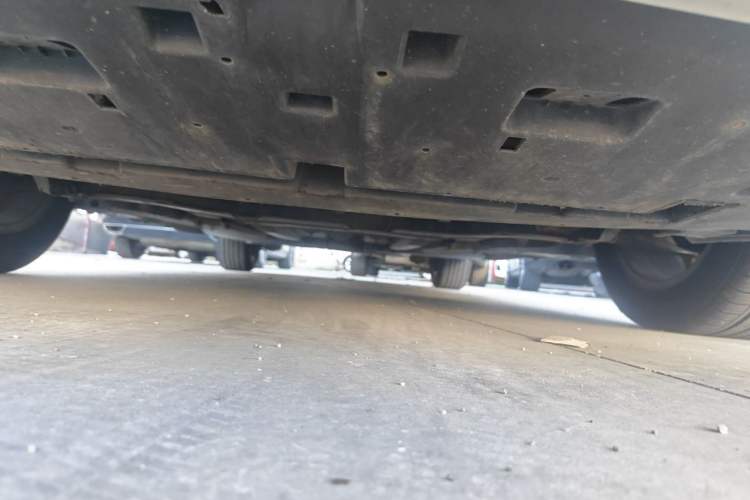 Used Citroen C4L 2013 1.8L Automatic Jingzhi Edition Chassis Front