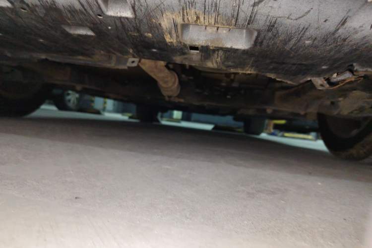 Used Citroen C4L 2013 1.6L Automatic Jingxiang Edition Chassis Front