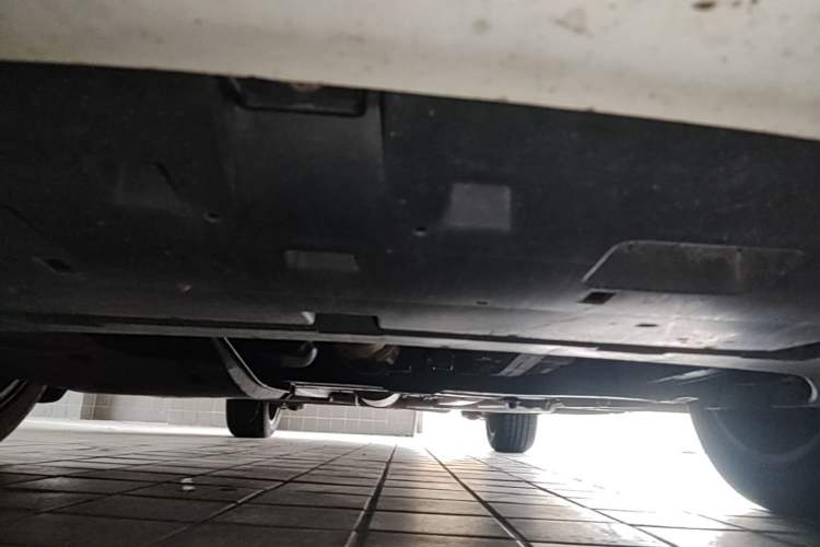Used Citroen C4L 2013 1.6 THP Automatic Impression Edition Chassis Front