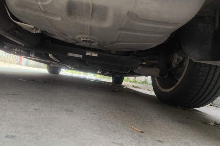 Used Citroen C4L 2013 1.8L Automatic Jingchi Edition Chassis Rear