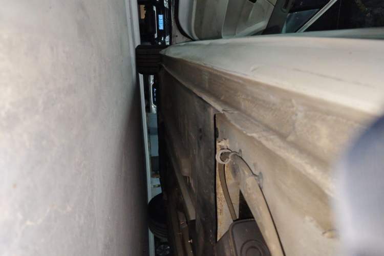 Used Citroen C4L 2013 1.6L Automatic Jingxiang Edition Chassis Rear Left