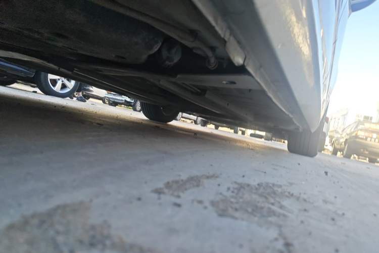 Used Citroen C4L 2013 1.8L Automatic Jingzhi Edition Chassis Rear Right
