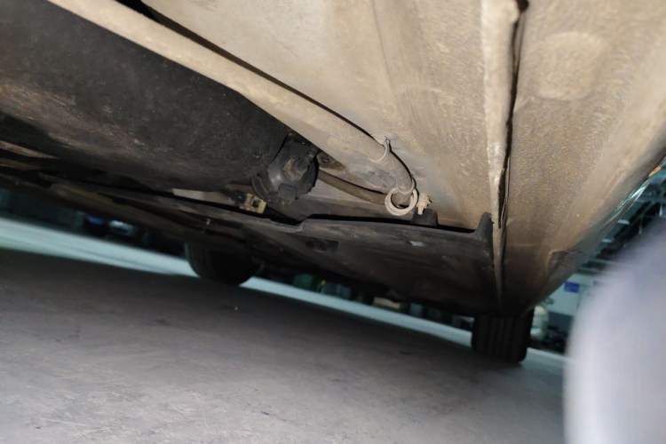 Used Citroen C4L 2013 1.6L Automatic Jingxiang Edition Chassis Rear Right