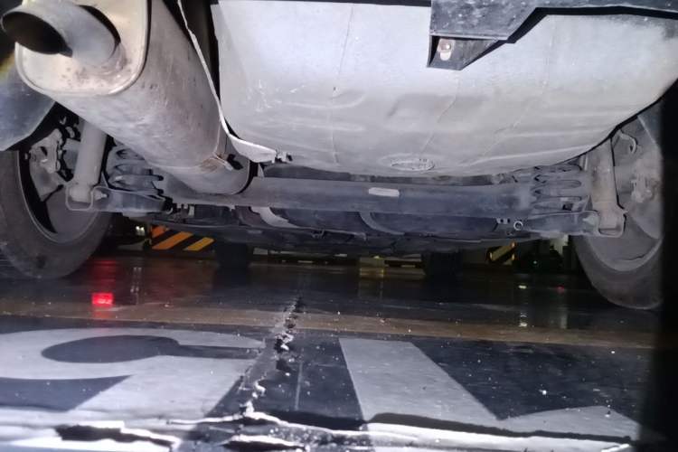 Used Citroen C4L 2013 1.8L Automatic Jingzhi Edition Chassis Rear