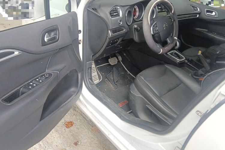 Used Citroen C4L 2013 1.8L Automatic Jingzhi Edition Driver Seat