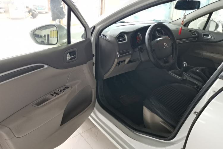 Used Citroen C4L 2013 1.6L Manual Jingxiang Edition Driver Seat
