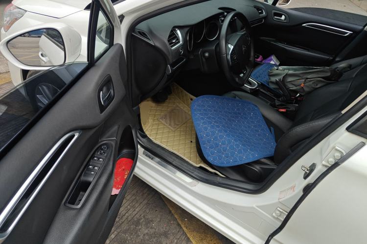 Used Citroen C4L 2013 1.8L Automatic Jingzhi Edition Driver Seat